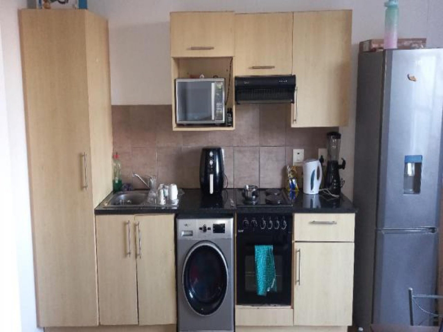 1 Bedroom Property for Sale in Zonnebloem Western Cape